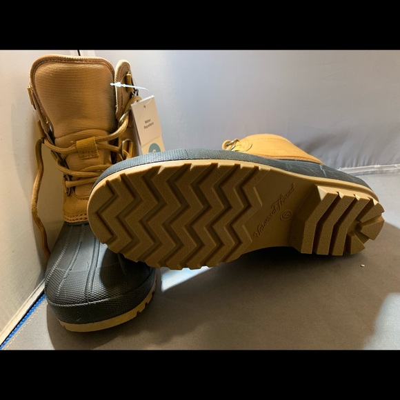 Universal Thread - Picture 4 of 4